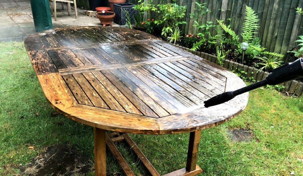 how to restore outdoor wood furniture