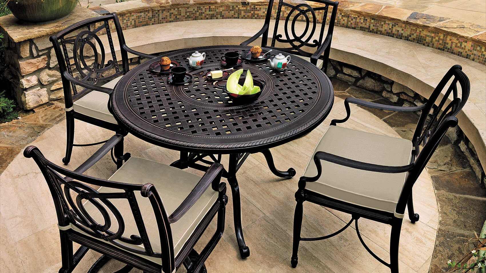 Gensun Outdoor Furniture is a well-known brand in the outdoor furniture industry