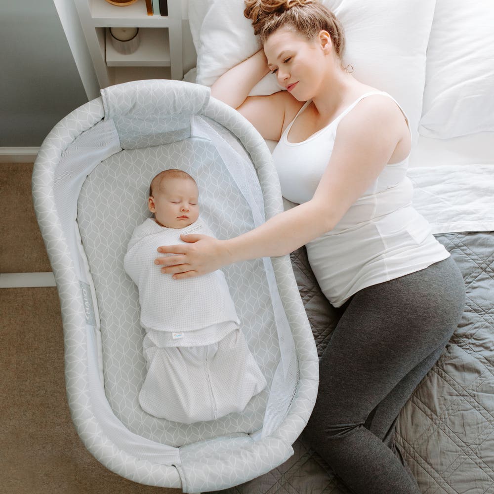 can baby sleep in bassinet if rolling over