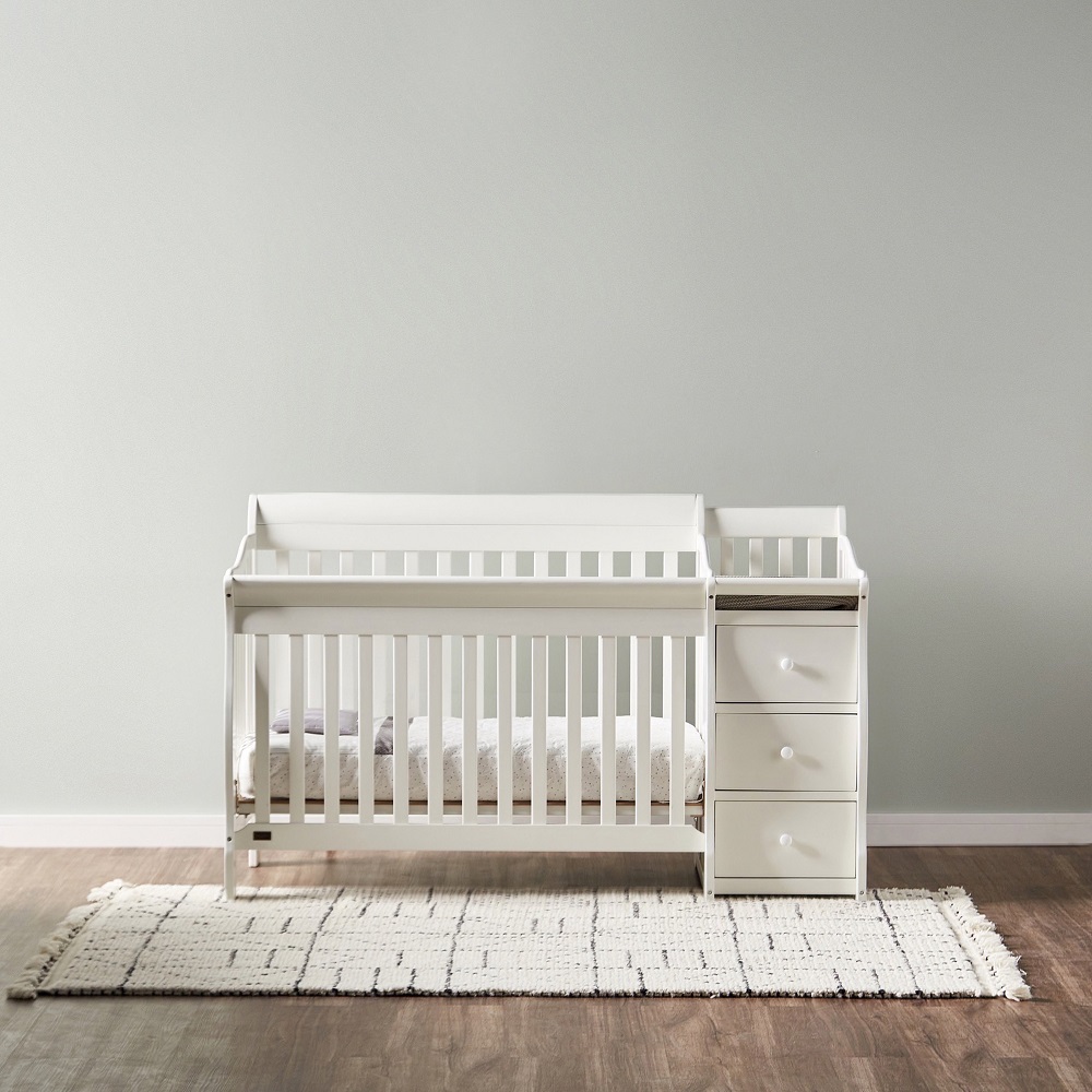 The Benefits of Baby Cribs with Changing Tables