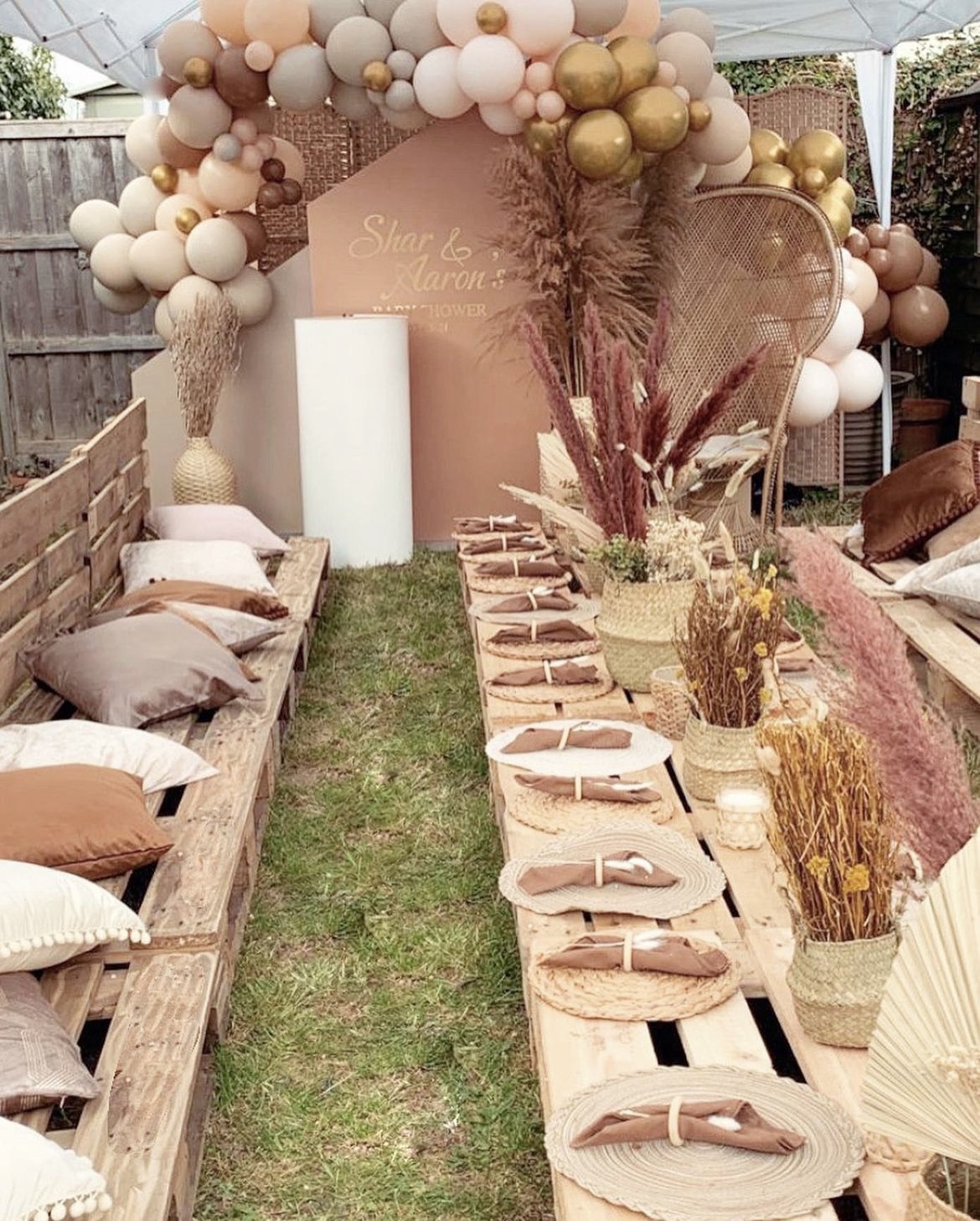 Charming Boho Baby Shower Table Decor Ideas