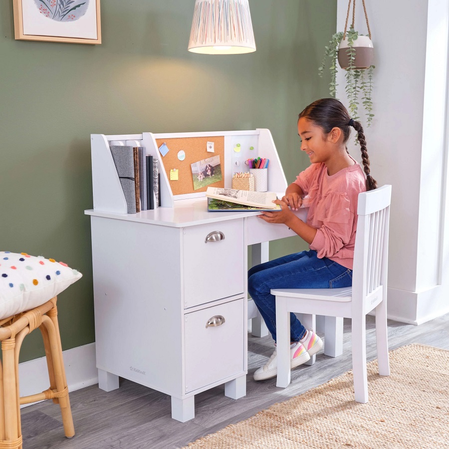 kids wooden desk
