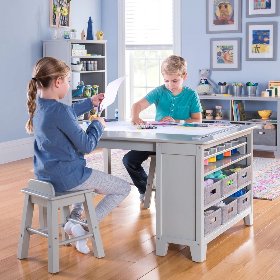 kids drawing desk
